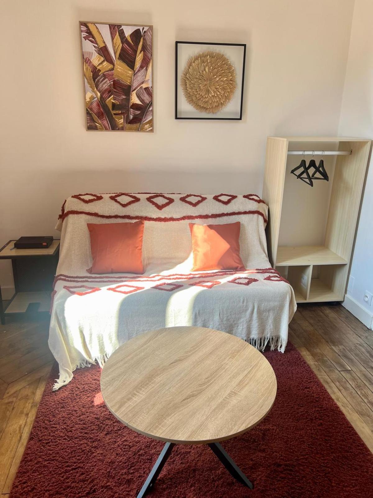 Charmant Studio A Poitiers Ngoại thất bức ảnh